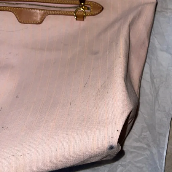 Louis Vuitton Delightful - Picture 13 of 17